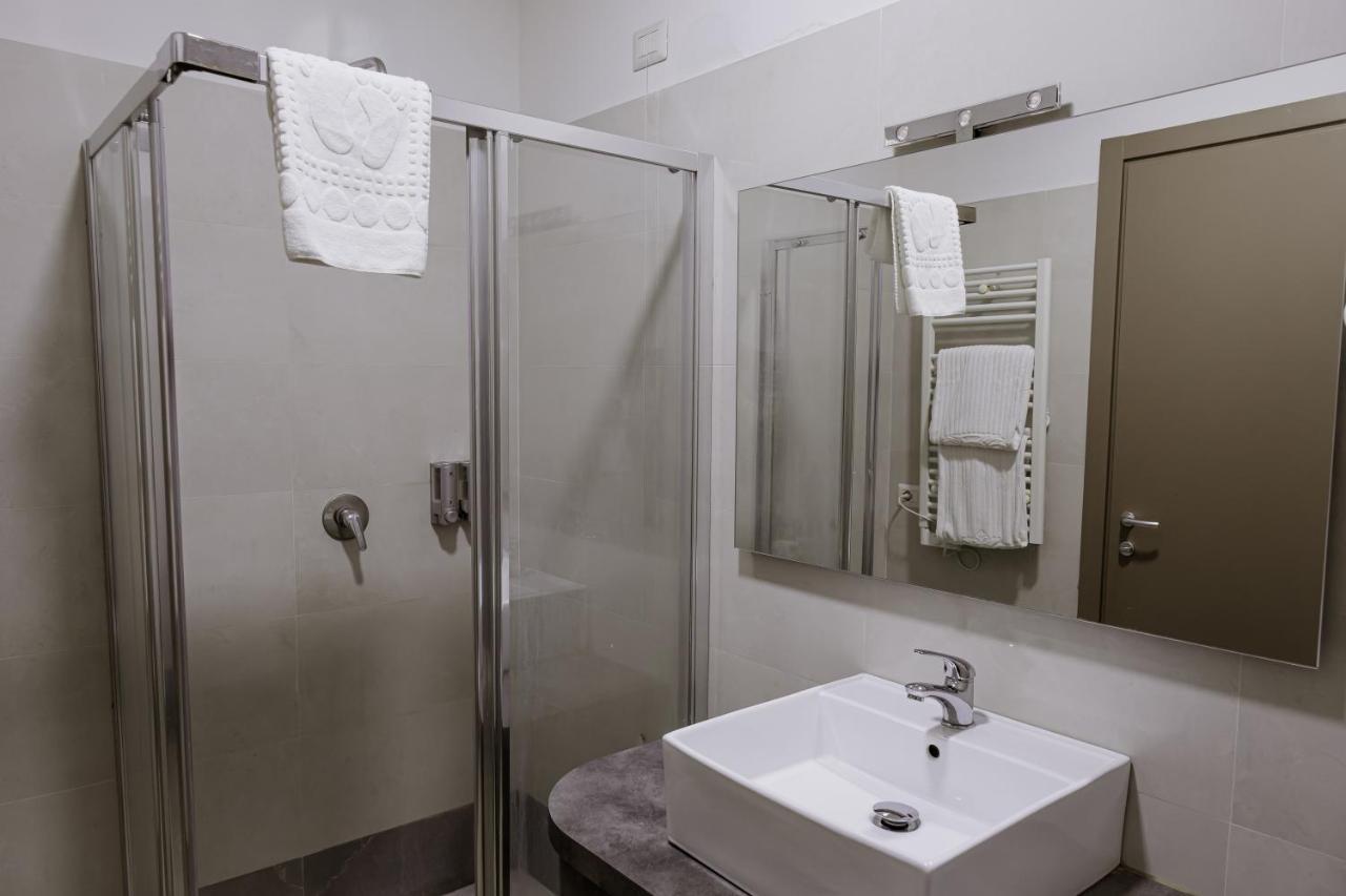 Queen Hotel Sesto San Giovanni Kültér fotó